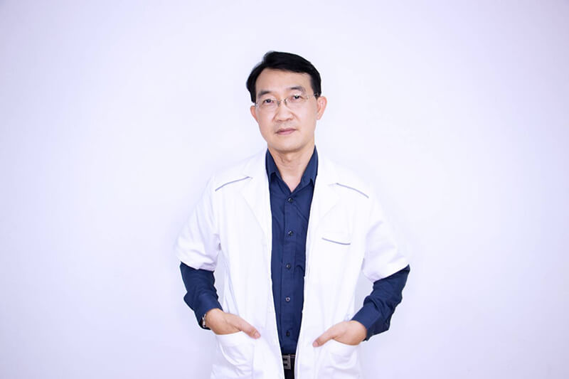 Doctor Thee interplast clinic bangkok (1)